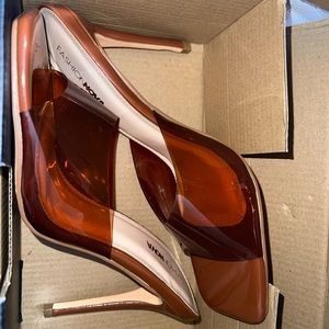 Fashion nova heels size 8 woman